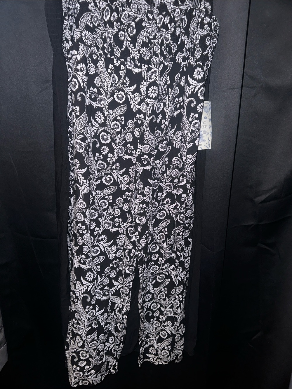 Black & White Paisley Wide-Leg Women's Pants